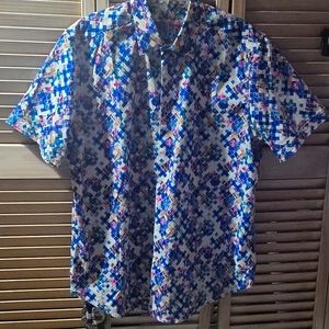 Robert Graham short sleeve classic fit shirt.